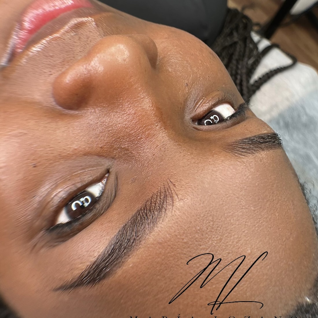 Micropigmentación de cejas, resultado natural